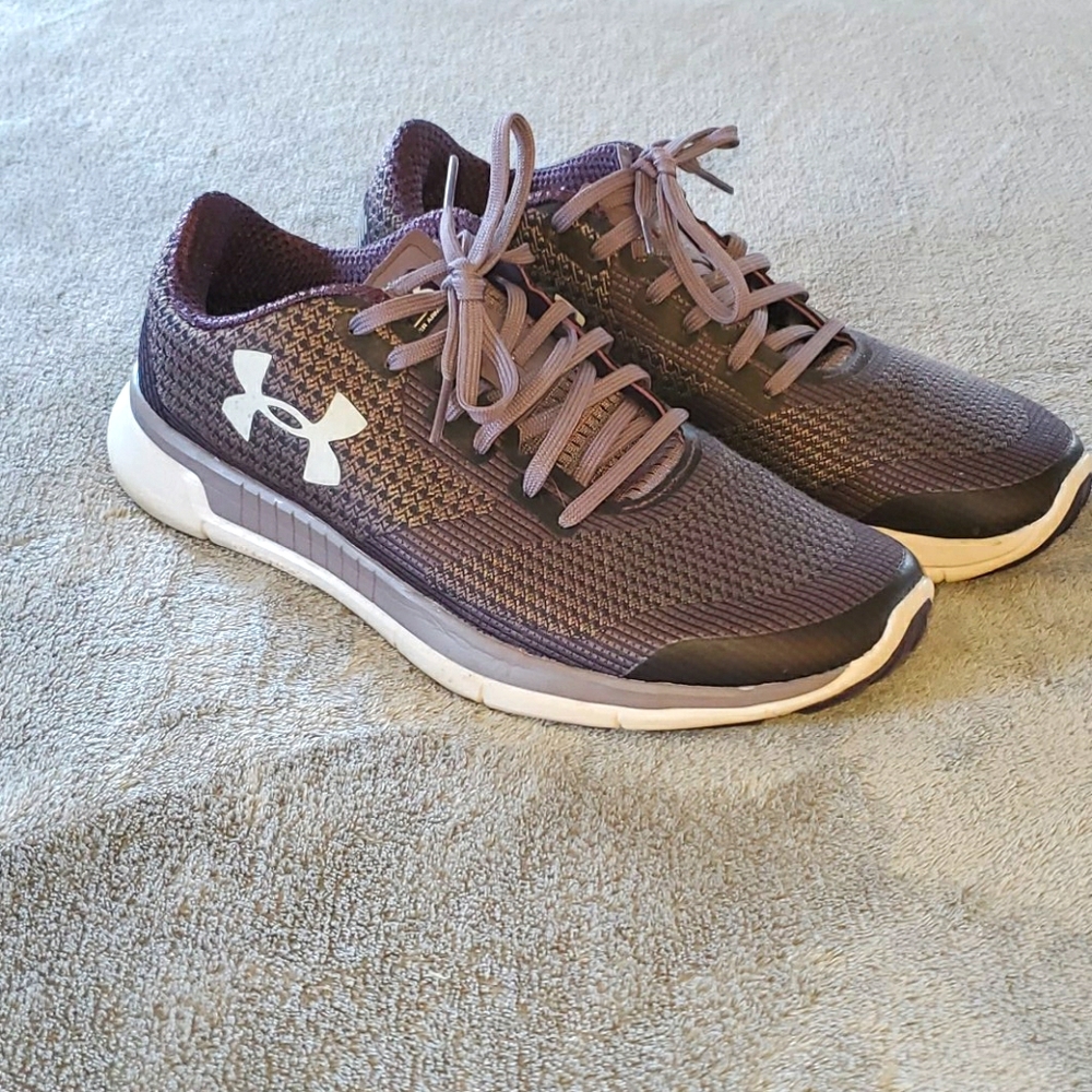 Under Armour Sneakers